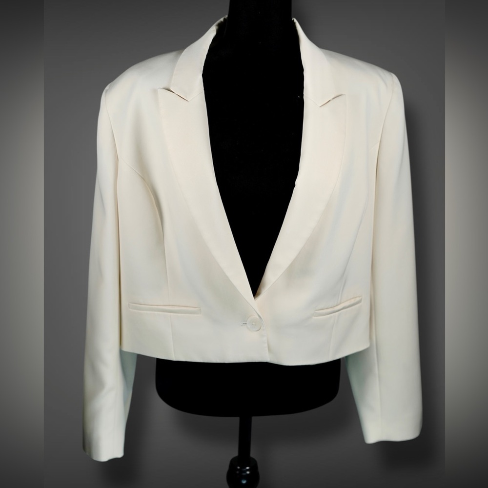 Express Women’s Ivory Cropped Blazer Tailored One Button Jacket Size XL - Picture 4 of 17